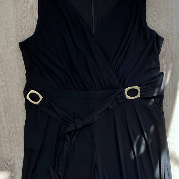 Vince Camuto 3 XL Black w Gold Plated Belt Pantsuit Romper - Picture 10 of 11